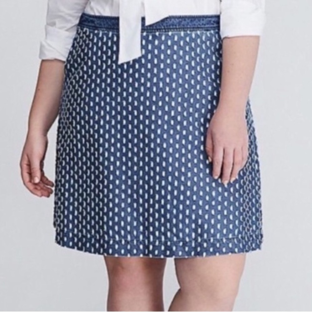 Lane Bryant Womens Size 16 Denim Aโ Line Skirt Distressed Detail Lined Pockets